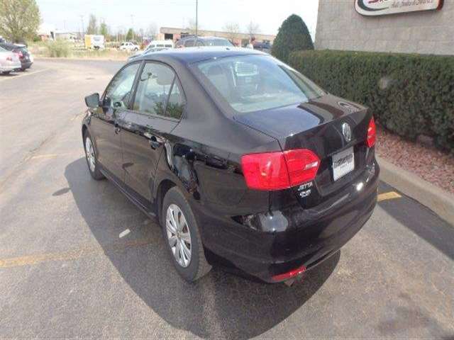 Volkswagen Jetta 2011 photo 6